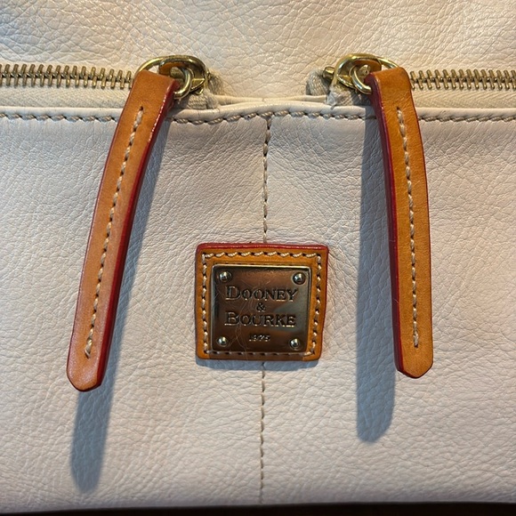 Dooney & Bourke  Satchel   Dome top pebbled leather  ivory/ light brown Like New - Picture 14 of 16